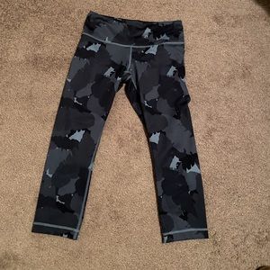 Lululemon Leggings - Wunder Under 21” crop